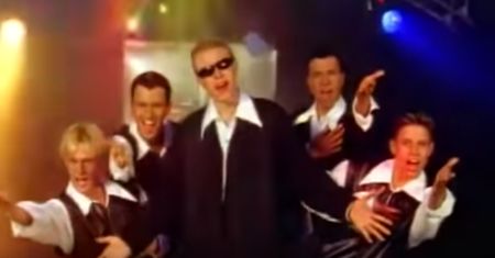 Śpiewał w Just 5 i był idolem nastolatek. Dziś jest chrześcijańskim muzykiem