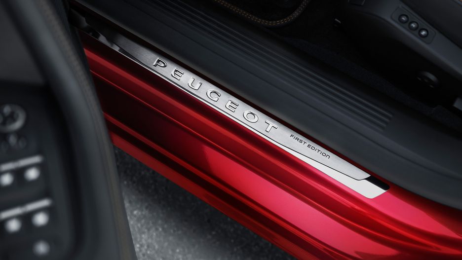 Peugeot 508 First Edition jest już dostępny w sprzedaży. Cena wysoka, a liczba egzemplarzy ograniczona.