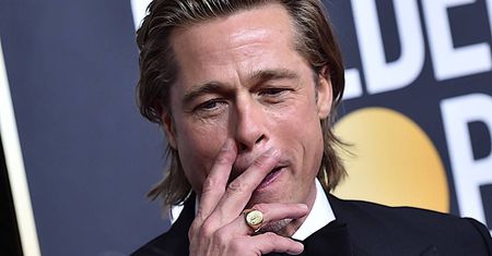 Dawno niewidziany Brad Pitt przed domem na celowniku paparazzi. Fryzjer potrzebny od zaraz!
