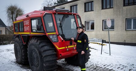 Strażacy z Piły dostali unikatowy pojazd specjalistyczny