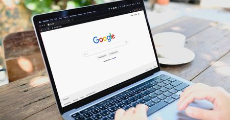 Tych haseł nie wpisuj w wyszukiwarkę Google. Możesz się nieźle naciąć