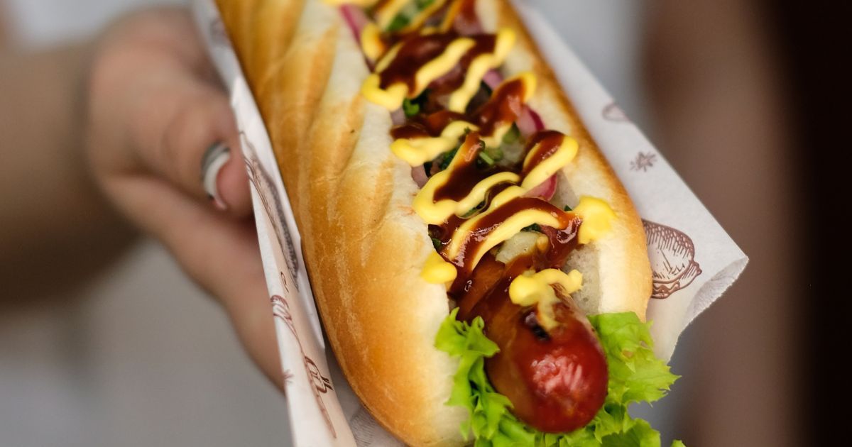 Hot dog - Pyszności; Foto: Canva.com