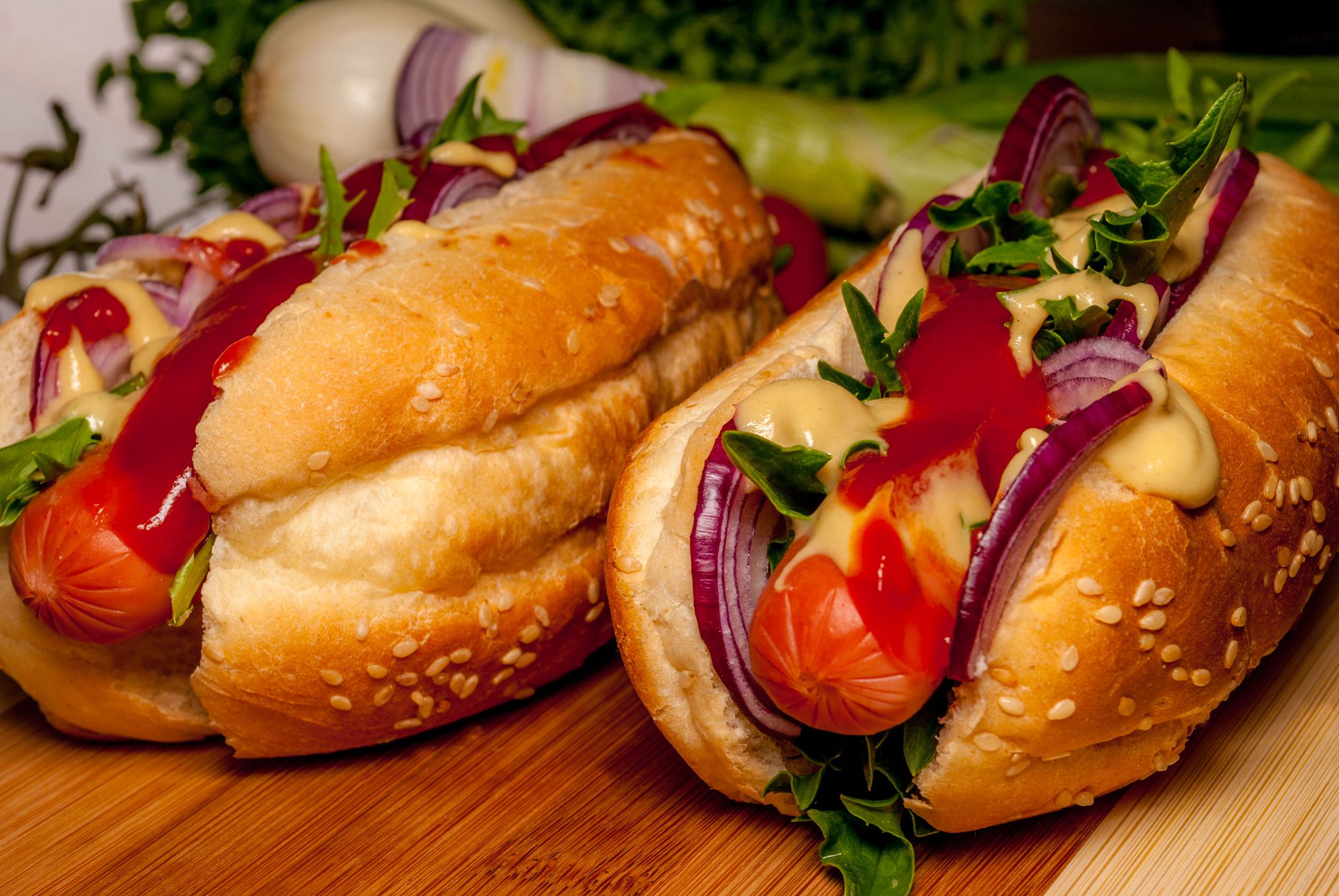 Amerykanie preferują hot-dogi z musztardą, Polacy wolą z keczupem