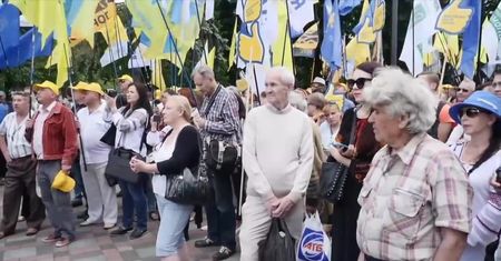 Manifestacja przed ukraińskim parlamentem