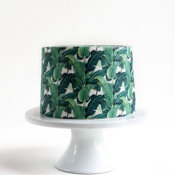 Tort z motywem liści bananowca.