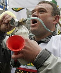 Manifestacja OPZZ w Dniu Walki z Bezrobociem