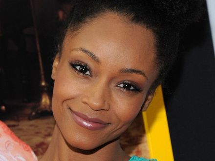 Yaya DaCosta będzie Whitney Houston