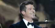 Robin Thicke śpiewa dla Pauli Patton