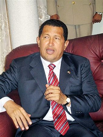 Chavez zerwał stosunki dyplomatyczne z Kolumbią