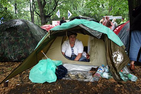 Kolejne pielęgniarki przyłączają się do głodówki