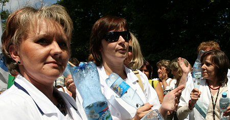 Przybędzie protestujących przed kancelarią premiera