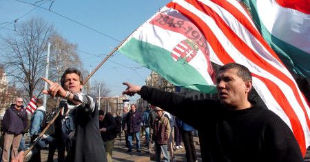 Węgrzy protestują przeciwko premierowi