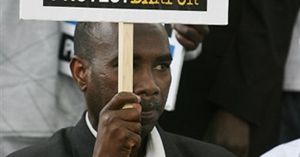 Amnesty International: Rosja i Chiny dostarczają broń do Sudanu