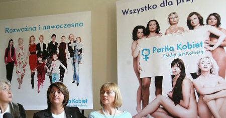 Partia Kobiet startuje nago