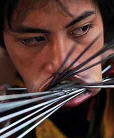 Festiwal bólu i oczyszczenia na wyspie Phuket