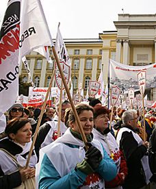 Protest nauczycieli przed kancelarią premiera