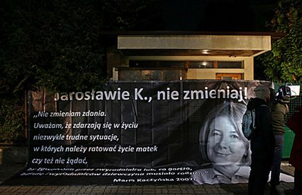 "Czarny protest" przed domem Jarosława Kaczyńskiego