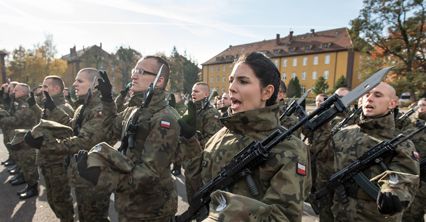 Przysięga przyszłych oficerów Wojsk Obrony Terytorialnej