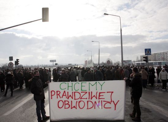 Nowe drogi tak, byle nie obok nas