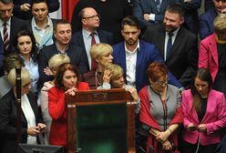 Kancelaria Sejmu: niech posłowie PO opuszczą salę plenarną do wtorku do godz. 12.