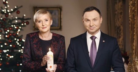 Para prezydencka złożyła życzenia Polakom, w którym zwracają uwagę na problem ubogich dzieci