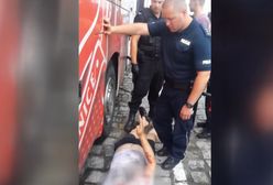 Oskarżył policjantów o pobicie. Z wideo wynika co innego