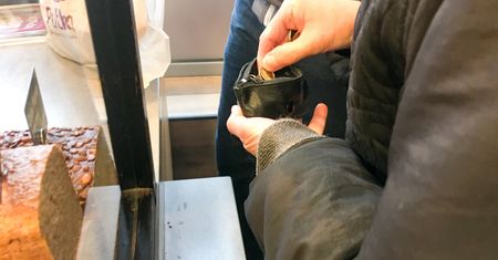 Koronawirus w Polsce. Na pracowników padł blady strach