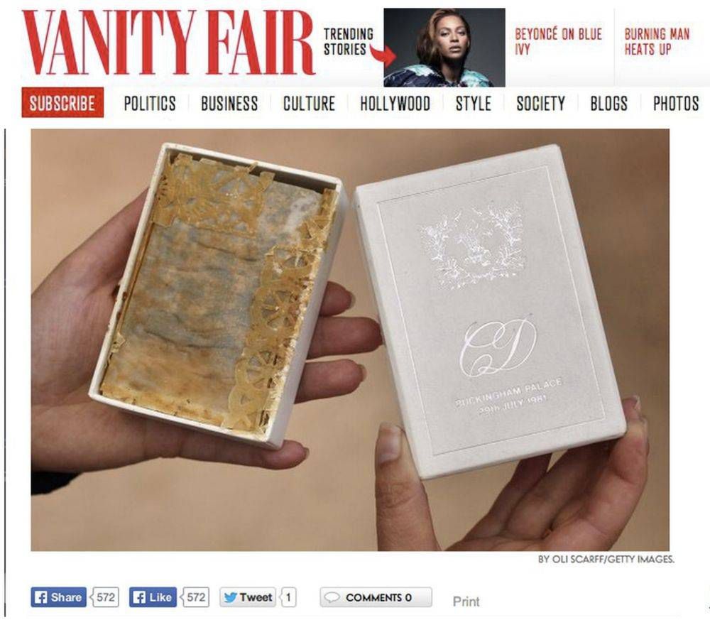 Tort ślubny księżnej Diany i księcia Karola
Fotografia: screen z Vanityfair.com/http://www.vanityfair.com/online/daily/2014/08/princess-diana-prince-charles-wedding-cake-slice