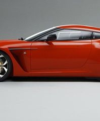 Aston Martin V12 Zagato: Wyścigowy styl