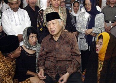 Generał Suharto znów w szpitalu