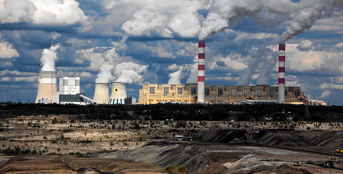 Kleszczów. Największa w Europie elektrownia cieplna i kopalnia odkrywkowa wytwarzająca energię elektryczną z węgla brunatnego. 