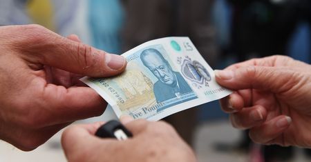 Pod choinką znalazł "magiczny" banknot