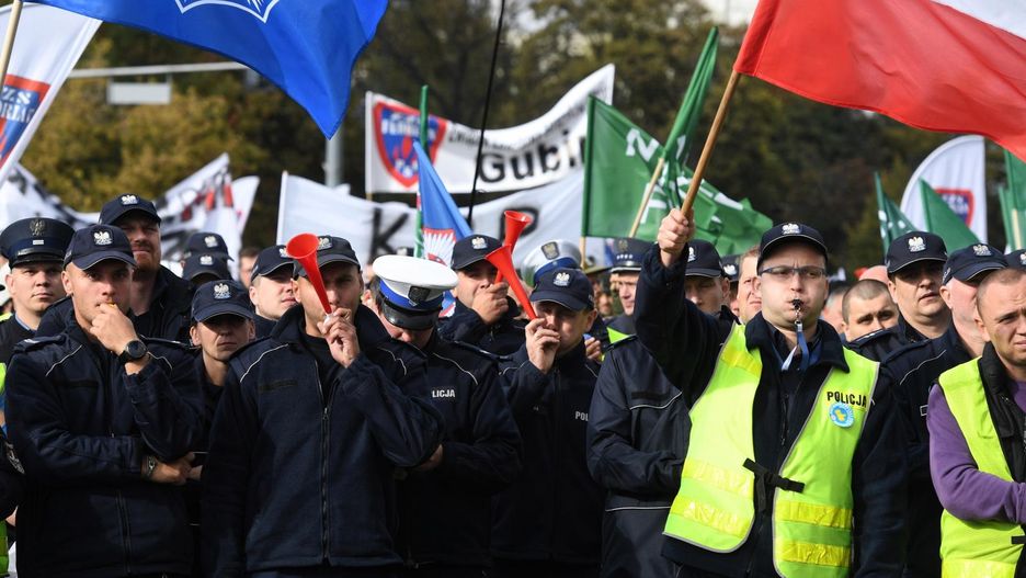 Koszt manifestacji pracowników "mundurówki" mógł kosztować nawet 2 mln zł