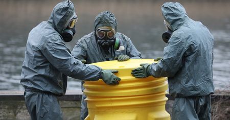 Świnoujście. Tajemnicza beczka wyłowiona z dna