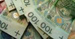 Stówka z bankomatu, to problem dla sprzedawców
