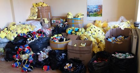Nalot na "siedzibę Minionków". Policja zarekwirowała podrobione maskotki
