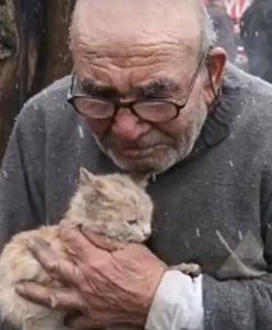 To zdjęcie wstrząsnęło internautami. Pokazuje dramatyczną przegraną człowieka z żywiołem