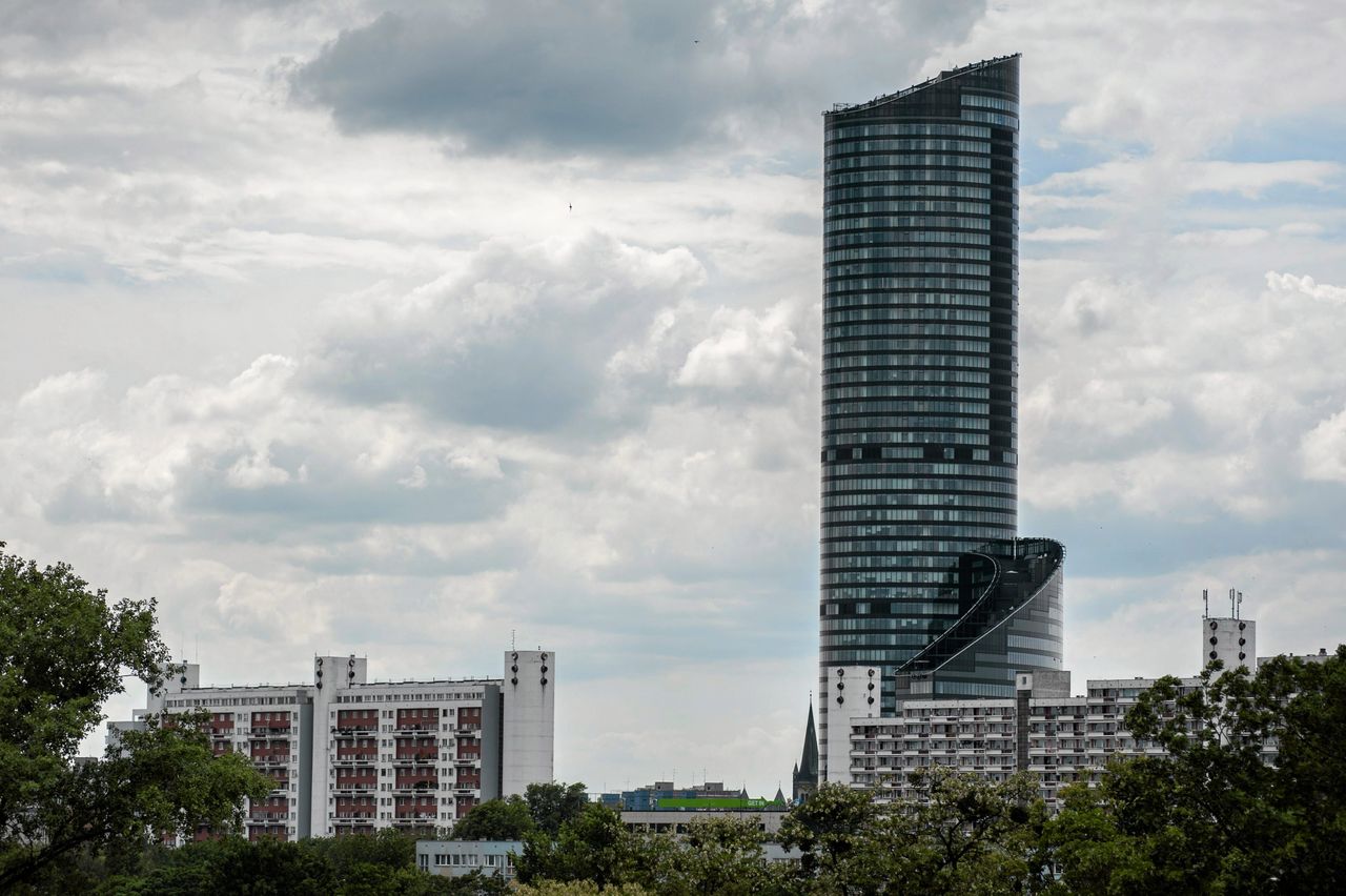 Wrocław. Ewakuacja mieszkańców i klientów w Sky Tower