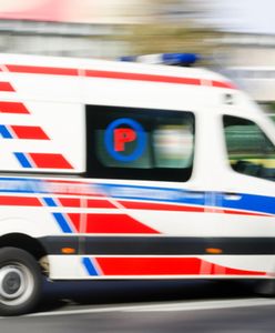 Samochód dachował na A4. Utworzył się 4-km korek