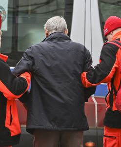 Sezon na "babę świąteczną" otwarty. Lekarze ujawniają, jak rodziny porzucają bliskich