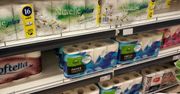 Ceny papieru toaletowego idą w górę. Sieci handlowe ratują się rabatami