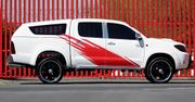 Z genami bolidu F1 - Toyota Hilux Sport Concept