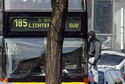 Porywacz autobusu żąda helikoptera