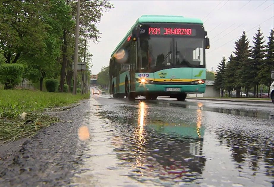 Morawiecki: Wchodzi w życie ustawa o Funduszu rozwoju przewozów autobusowych