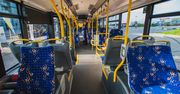 Wnętrza autobusów i tramwajów to nie przypadek. Tapicerka ma ważne zadanie