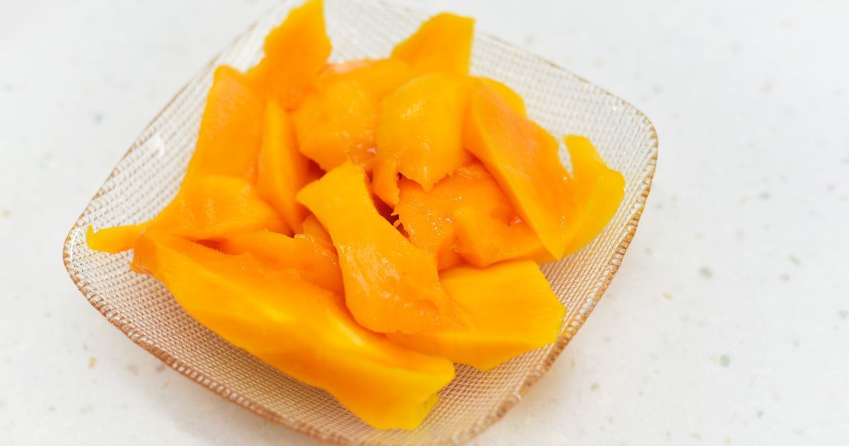 Kawałki mango- Pyszności; źródło: Adobe Stock