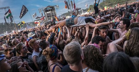 Festiwale muzyczne w Europie. Przystanek Woodstock najtańszym wyborem