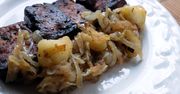 Tofu w roli wątróbki z cebulką i jabłkiem