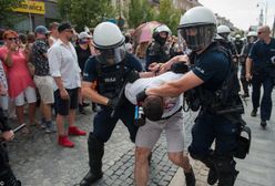 Białystok. Po zajściach podczas Marszu Równości policja zidentyfikowała już 92 osoby