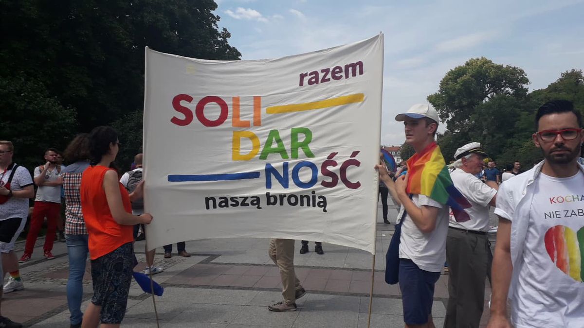 Białystok. Wiec "Polska przeciw przemocy" po zamieszkach na Marszu Równości